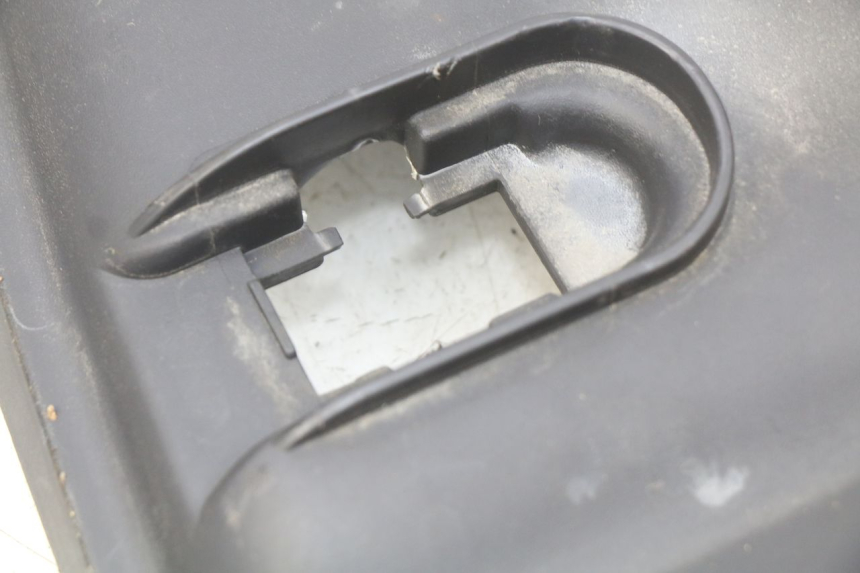 photo de TANKVERKLEIDUNG SUZUKI SIXTEEN 125 (2008 - 2010) - Technische Nahaufnahme