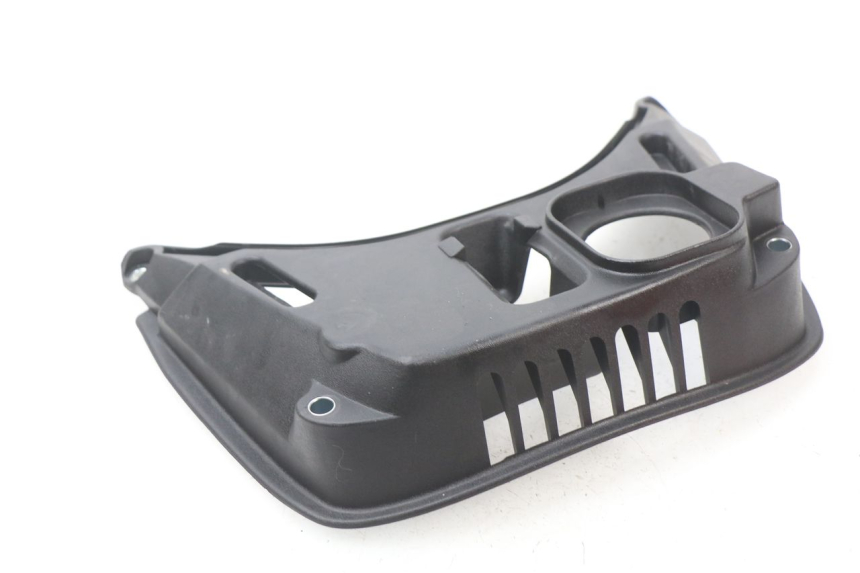 photo de TANKVERKLEIDUNG PIAGGIO VESPA GTS IE ABS 300 (2016 - 2018) - Zoom auf Gebrauchszustand