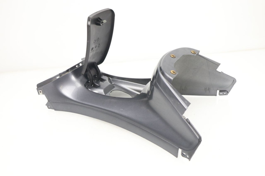 photo de TANK VERKLEIDUNG PIAGGIO X8 400 (2006 - 2007) - Oberflächenzustand und Material