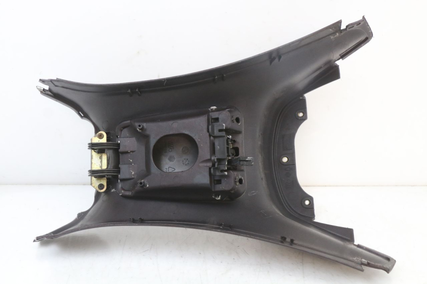 photo de TANKVERKLEIDUNG PIAGGIO X8 125 (2004 - 2007) - Kennzeichnungen und Originalreferenzen