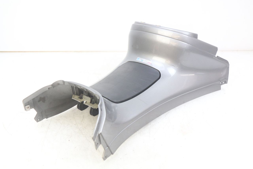 photo de TANKVERKLEIDUNG PIAGGIO XEVO - X EVO 125 (2007 - 2017) - Details der Befestigungspunkte