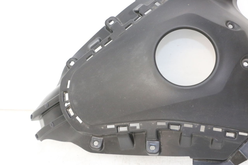 photo de TANK VERKLEIDUNG YAMAHA TRACER 7 700 (2020 - 2024) - Details der Befestigungspunkte