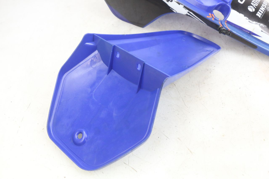 photo de VOLLVERKLEIDUNG KAROSSERIE JIANSHE COYOTE 80 - Details der Befestigungspunkte