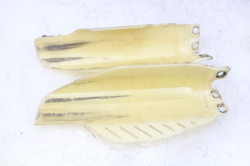 photo de VOLLVERKLEIDUNG KAROSSERIE HONDA CR 80 (2001 - 2003) - Details der Befestigungspunkte