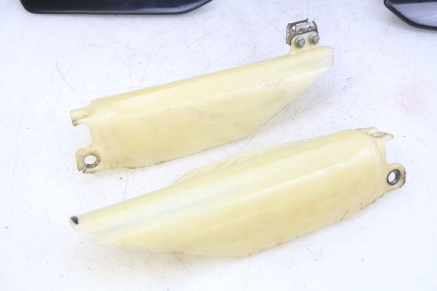 photo de VOLLVERKLEIDUNG KAROSSERIE HONDA CR 80 (2001 - 2003) - Oberflächenzustand und Material