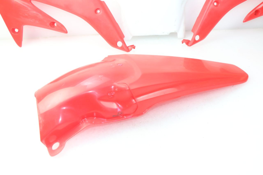 photo de KOMPLETTE VERKLEIDUNG HONDA CRF CR-F 450 (2005 - 2008) - Fokus auf die Struktur