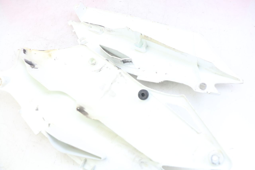 photo de VOLLSTÄNDIGES VERKLEIDUNGSVERKLEIDUNGSSYSTEM HONDA CRF CR-F 450 (2009 - 2012) - Zoom auf Komponenten