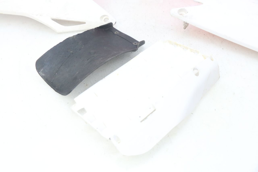 photo de VOLLVERKLEIDUNG KAROSSERIE HONDA CRF 250 (2013 - 2016) - Detaillierte Sichtprüfung