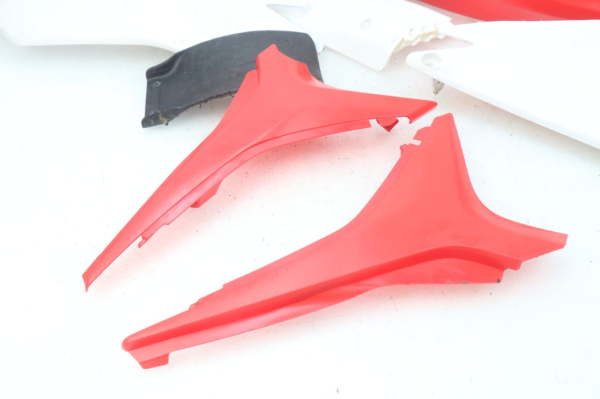 photo de VOLLVERKLEIDUNG KAROSSERIE HONDA CRF 250 (2013 - 2016) - Alternativer Blickwinkel