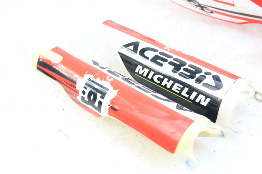 photo de VOLLVERKLEIDUNG KAROSSERIE HONDA CRF 250 (2010 - 2013) - Detaillierte Sichtprüfung