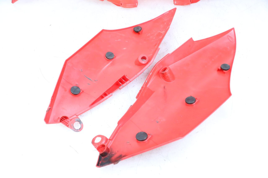 photo de KOMPLETTE VERKLEIDUNG HONDA CRF R 250 (2020 - 2021) - Hochauflösende Nahaufnahme