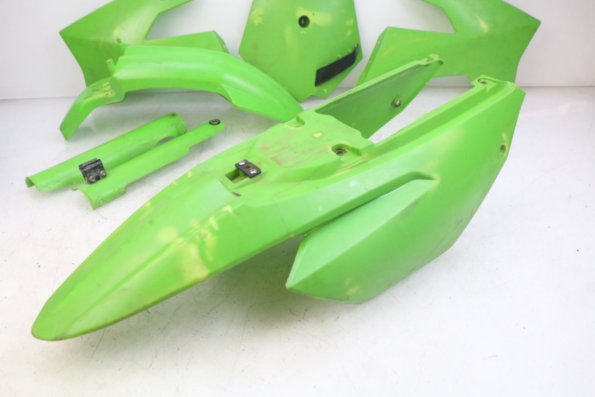 photo de VOLLVERKLEIDUNG KAROSSERIE APOLLO DIRT BIKE 125 (2010 - 2018) - Fokus auf die Struktur