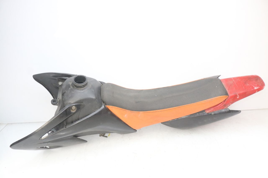 photo de VOLLVERKLEIDUNG KAROSSERIE CCR DIRT BIKE 110 - Zoom auf Komponenten