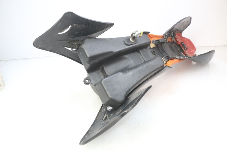 photo de VOLLVERKLEIDUNG KAROSSERIE CCR DIRT BIKE 110 - Hochauflösende Nahaufnahme