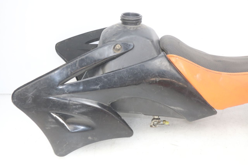 photo de VOLLVERKLEIDUNG KAROSSERIE CCR DIRT BIKE 110 - Detailansicht des Bauteils