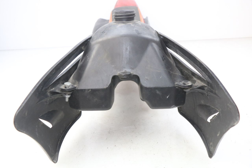 photo de VOLLVERKLEIDUNG KAROSSERIE CCR DIRT BIKE 110 - Zoom auf Gebrauchszustand