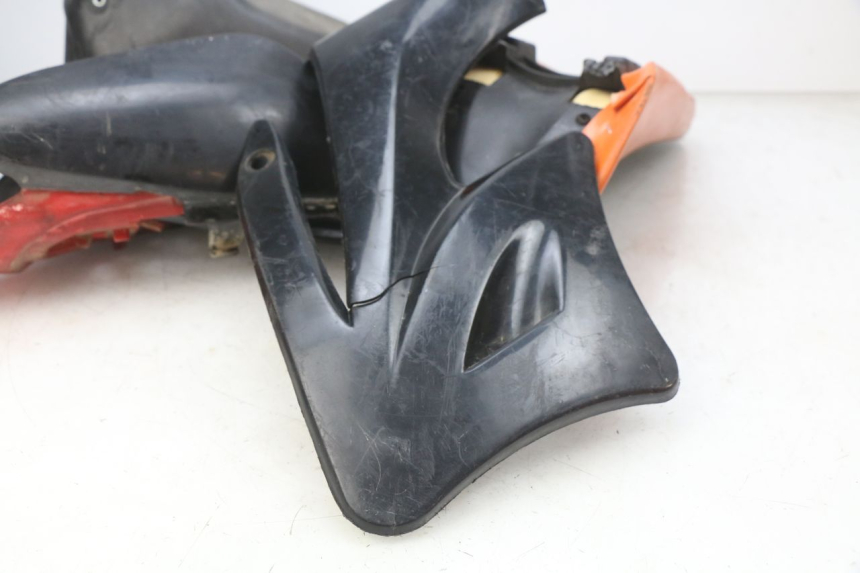 photo de VOLLVERKLEIDUNG KAROSSERIE CCR DIRT BIKE 110 - Oberflächenzustand und Material