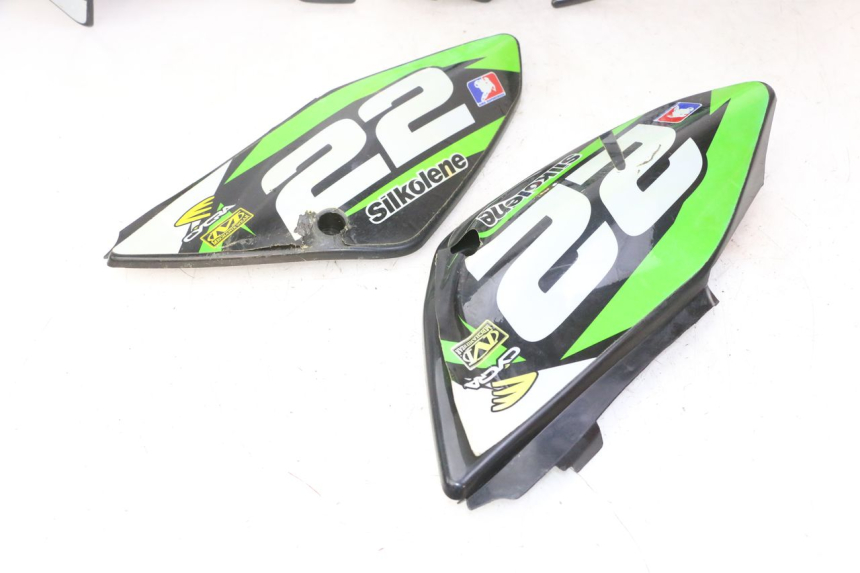 photo de KOMPLETTE VERKLEIDUNG PROBIKE DIRT 140 - Hochauflösende Nahaufnahme