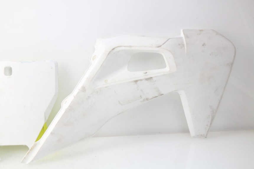 photo de KOMPLETTE VERKLEIDUNG HUSQVARNA FC 350 (2019 - 2022) - Oberflächenzustand und Material