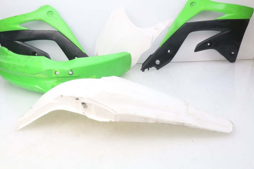 photo de VOLLVERKLEIDUNG KAROSSERIE KAWASAKI KX F KXF 450 (2012 - 2015) - Detaillierte Sichtprüfung