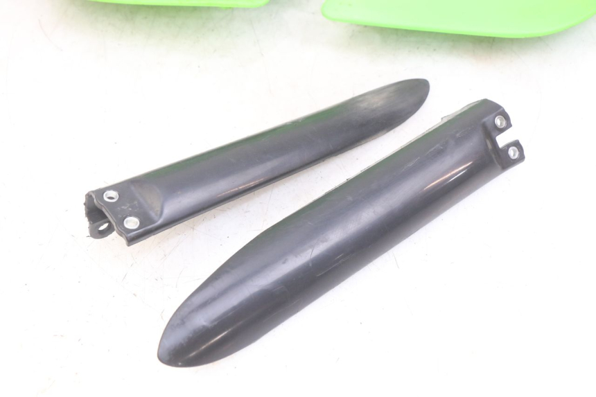 photo de VOLLVERKLEIDUNG KAROSSERIE KAWASAKI KX 85 (2001 - 2013) - Kennzeichnungen und Originalreferenzen