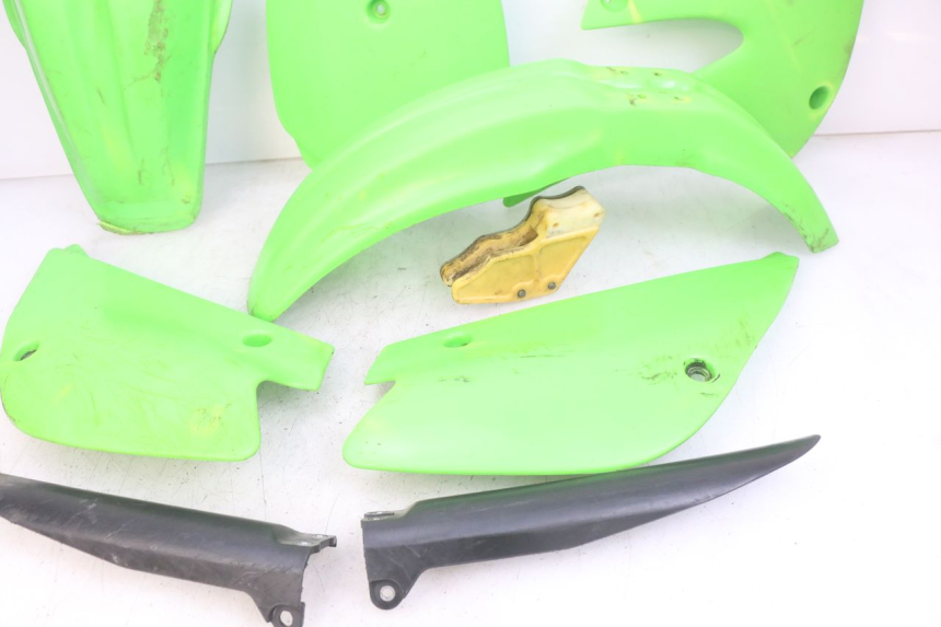 photo de VOLLVERKLEIDUNG KAROSSERIE KAWASAKI KX 85 (2001 - 2013) - Zoom auf Komponenten