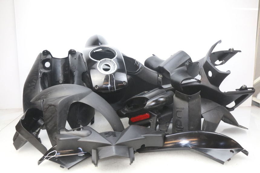 photo de KOMPLETTE VERKLEIDUNG PEUGEOT LUDIX 50 (2008 - 2017) - Hauptansicht