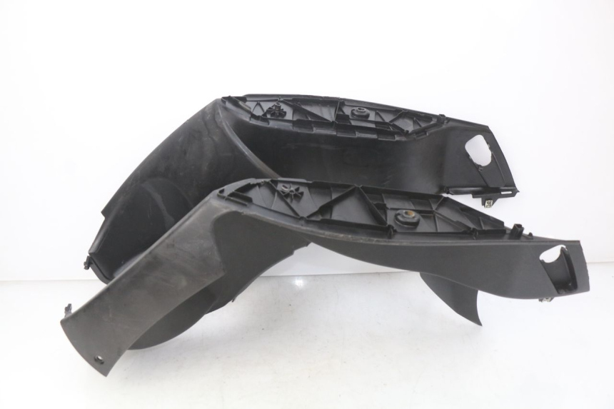 photo de KOMPLETTE VERKLEIDUNG PEUGEOT LUDIX 50 (2008 - 2017) - Detailansicht des Bauteils