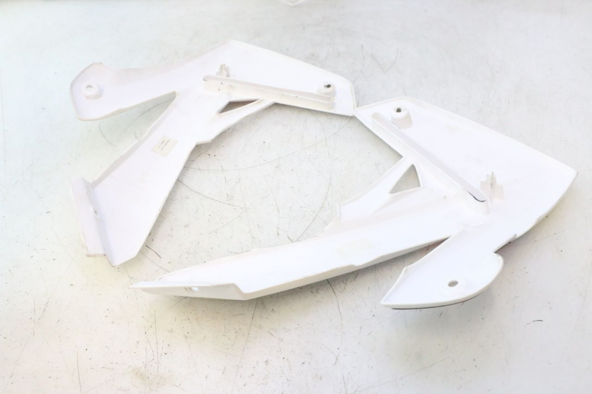photo de KOMPLETTE VERKLEIDUNG RIEJU MRT PRO SUPERMOTARD 50 (2007 - 2018) - Oberflächenzustand und Material
