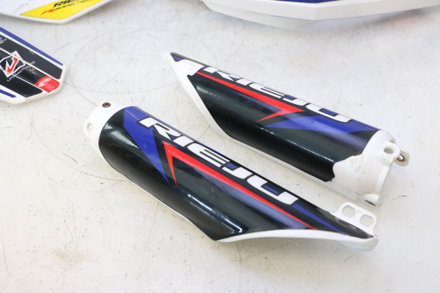 photo de KOMPLETTE VERKLEIDUNG RIEJU MRT PRO SUPERMOTARD 50 (2007 - 2018) - Technische Nahaufnahme