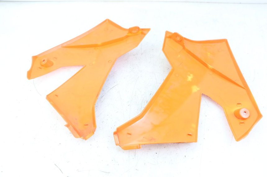 photo de VOLLVERKLEIDUNG KAROSSERIE APOLLO RFZ 125 - Detailansicht des Bauteils