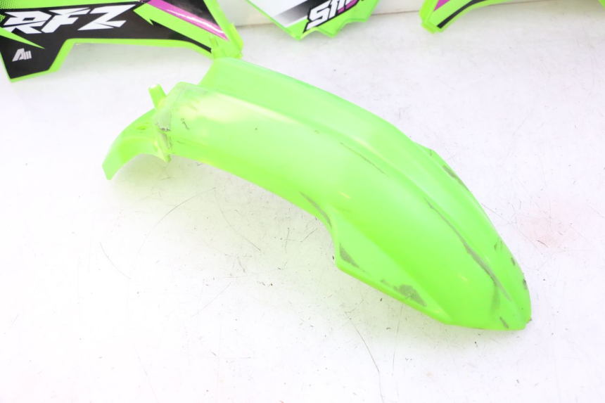 photo de VOLLVERKLEIDUNG KAROSSERIE APOLLO RFZ 125 - Weitere Ansicht des Artikels