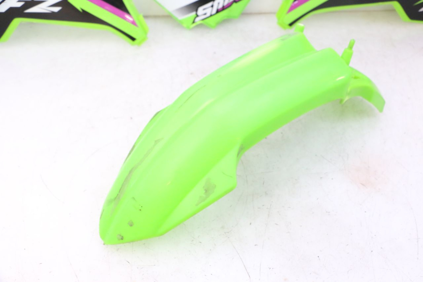 photo de VOLLVERKLEIDUNG KAROSSERIE APOLLO RFZ 125 - Charakteristische Merkmale