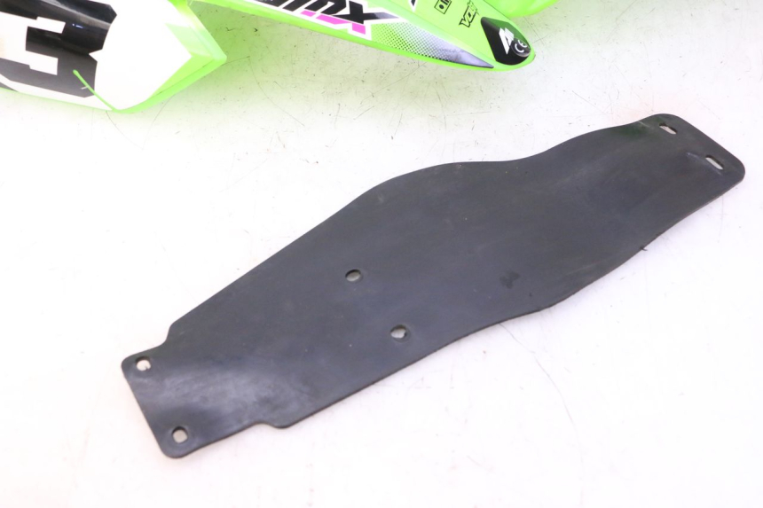 photo de VOLLVERKLEIDUNG KAROSSERIE APOLLO RFZ 125 - Fokus auf die Struktur