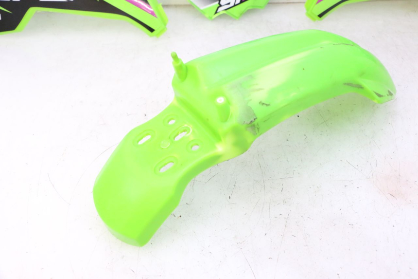 photo de VOLLVERKLEIDUNG KAROSSERIE APOLLO RFZ 125 - Kennzeichnungen und Originalreferenzen