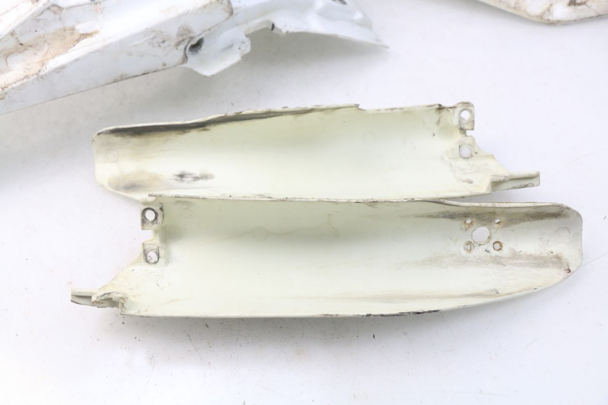 photo de KOMPLETTE VERKLEIDUNG SUZUKI RMZ RM-Z 450 (2008 - 2011) - Profilansicht des Ersatzteils