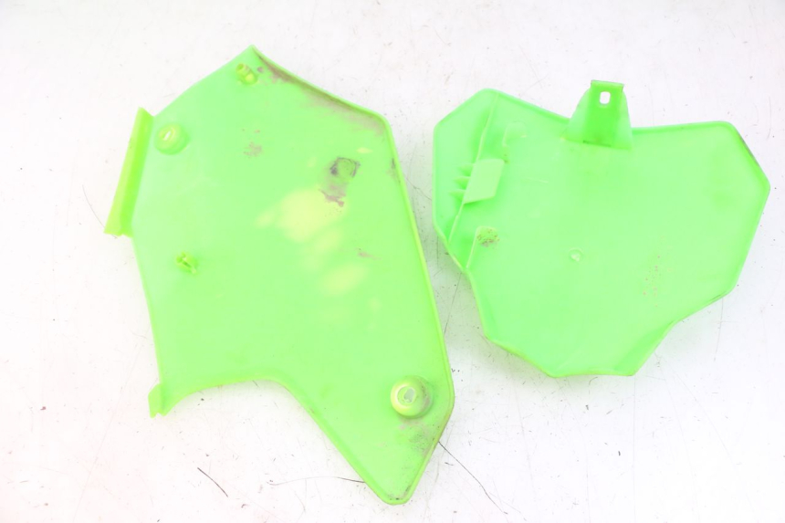 photo de VOLLVERKLEIDUNG KAROSSERIE APOLLO RXF 125 - Details der Befestigungspunkte