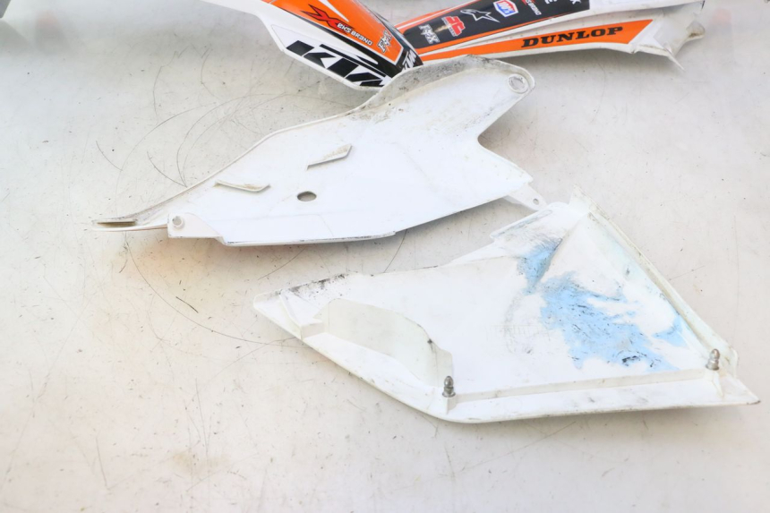 photo de KOMPLETTE VERKLEIDUNG KTM SX 85 (2018 - 2024) - Details der Befestigungspunkte
