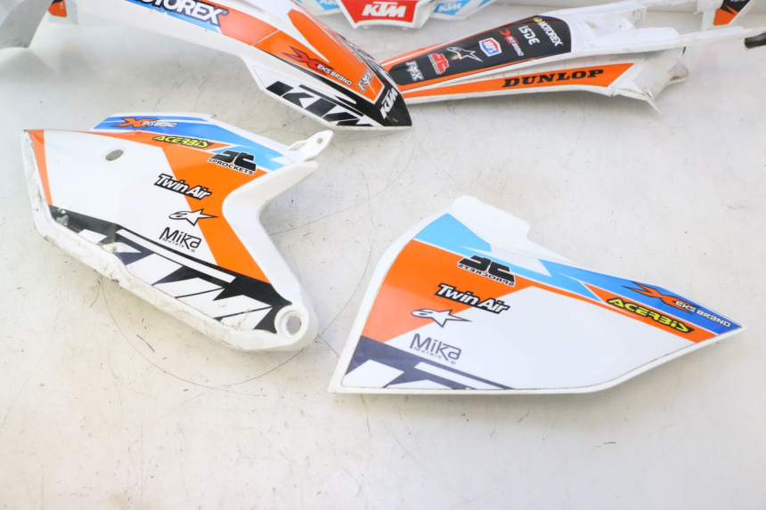 photo de KOMPLETTE VERKLEIDUNG KTM SX 85 (2018 - 2024) - Zoom auf Komponenten