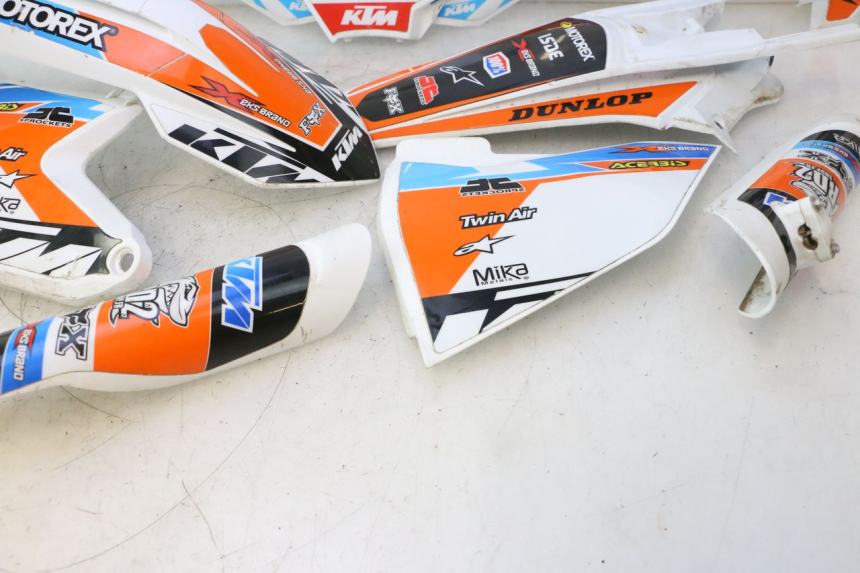 photo de KOMPLETTE VERKLEIDUNG KTM SX 85 (2018 - 2024) - Fokus auf die Struktur