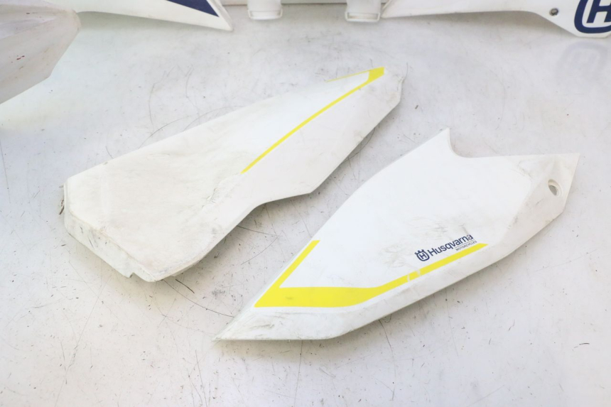photo de KOMPLETTE VERKLEIDUNG HUSABERG TE 250 (2011 - 2014) - Charakteristische Merkmale