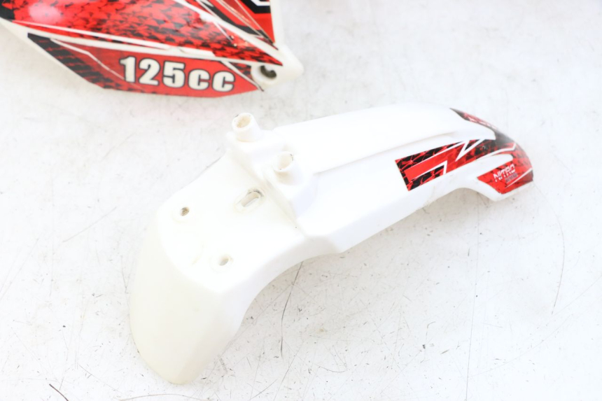 photo de KOMPLETTE VERKLEIDUNG NITRO MOTORS THUNDER 125 - Zoom auf Komponenten