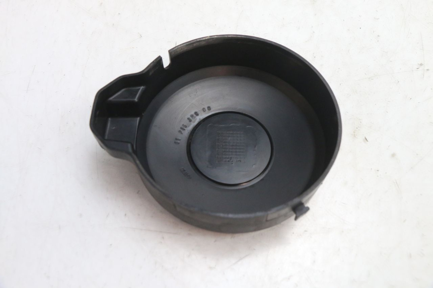 photo de ZÜNDUNGSDECKEL PEUGEOT 103 SPX CLIP 50 (1989 - 1992) - Details der Befestigungspunkte