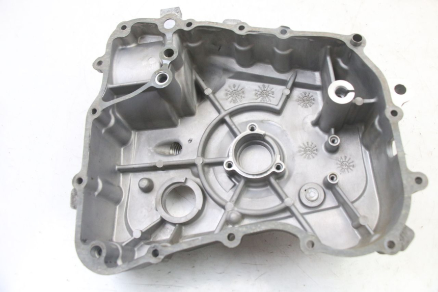 photo de ZÜNDUNGSDECKEL KYMCO XCITING 500 (2007 - 2010) - Details der Befestigungspunkte