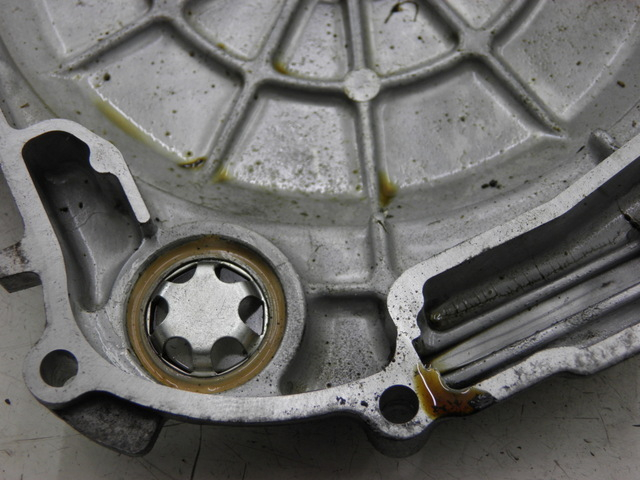 photo de ZÜNDUNGSDECKEL SUZUKI BURGMAN EXECUTIVE 650 (2008 - 2010) - Detailansicht des Bauteils