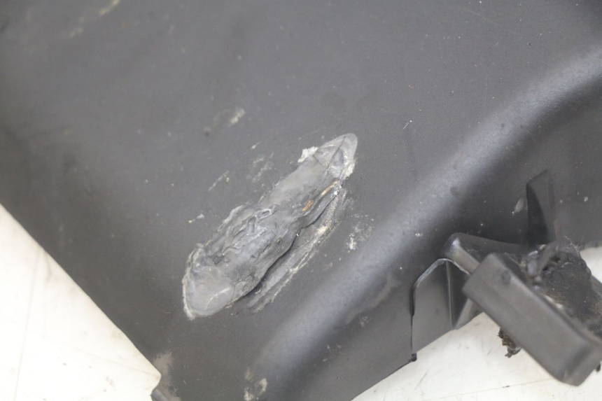 photo de ZÜNDUNGSGEHÄUSE PIAGGIO VESPA PRIMAVERA 2T 50 (2013 - 2018) - Details der Befestigungspunkte