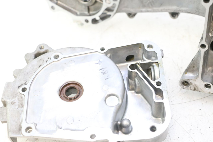 photo de UNTERER MOTORBLOCK KYMCO AGILITY 4T 50 (2018 - 2022) - Fokus auf die Struktur