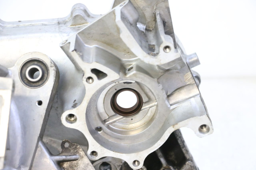 photo de MOTORBLOCK-UNTERTEIL KYMCO AGILITY NAKED RENOUVO 2T 50 (2011 - 2018) - Hochauflösende Nahaufnahme