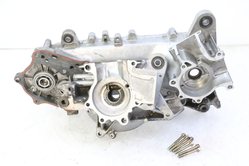 photo de MOTORBLOCK-UNTERTEIL KYMCO AGILITY NAKED RENOUVO 2T 50 (2011 - 2018) - Detaillierte Sichtprüfung