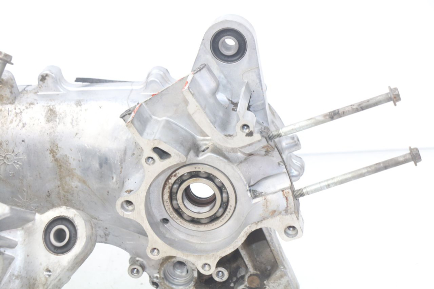 photo de MOTORBLOCK-UNTERTEIL KYMCO AGILITY RS 2T 50 (2009 - 2013) - Zoom auf Komponenten